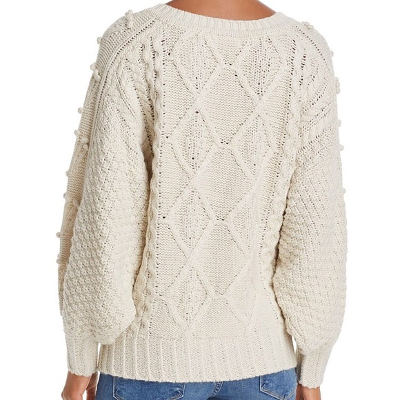 Gorgeous Cream Sweater! NWT 🐰 - Picture 4 of 7